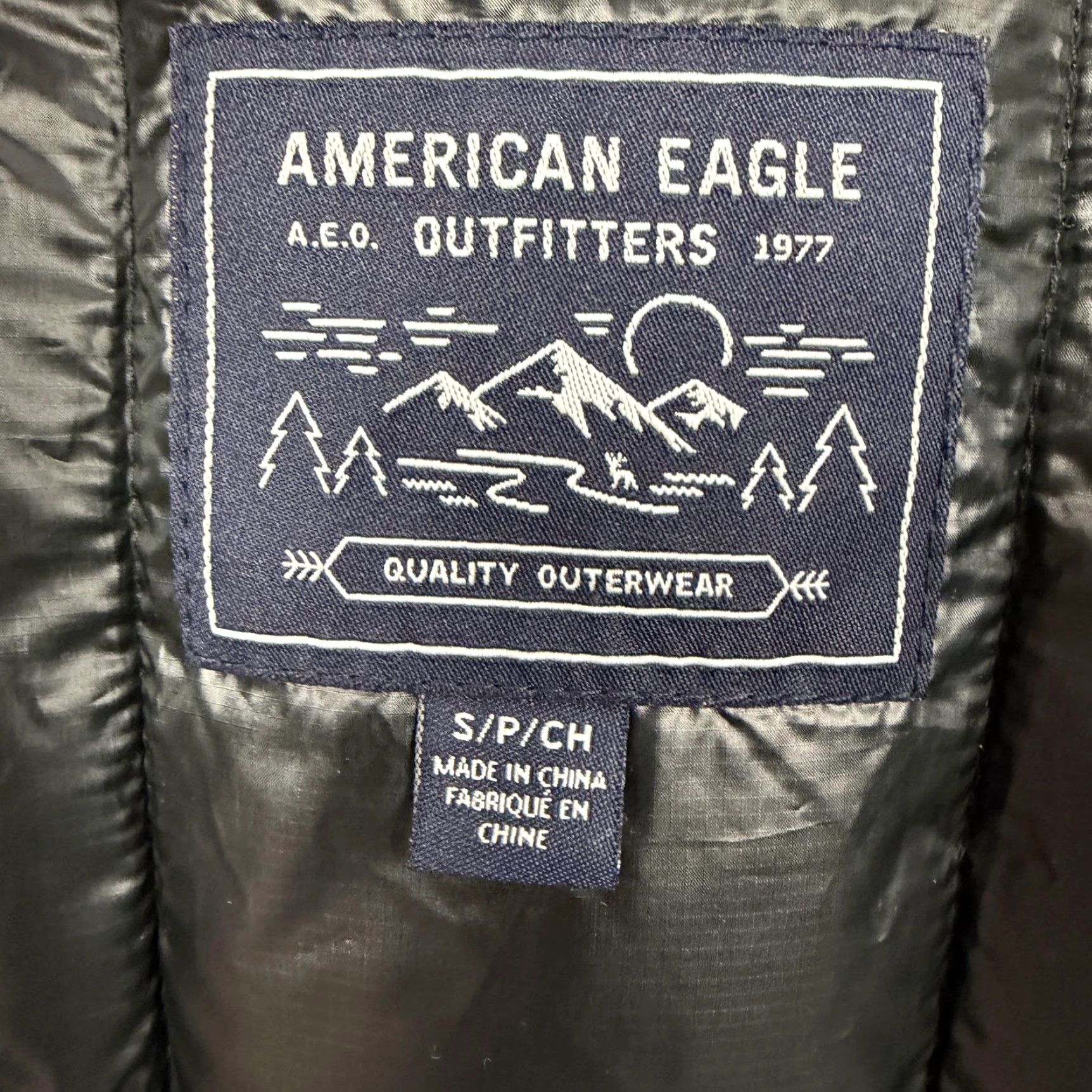 American Eagle Outfitters American Eagle Vest Mens Small Black Quilted Puffer Lightweight Full Zip Pockets Size US S / EU 44-46 / 1 - 7 Thumbnail
