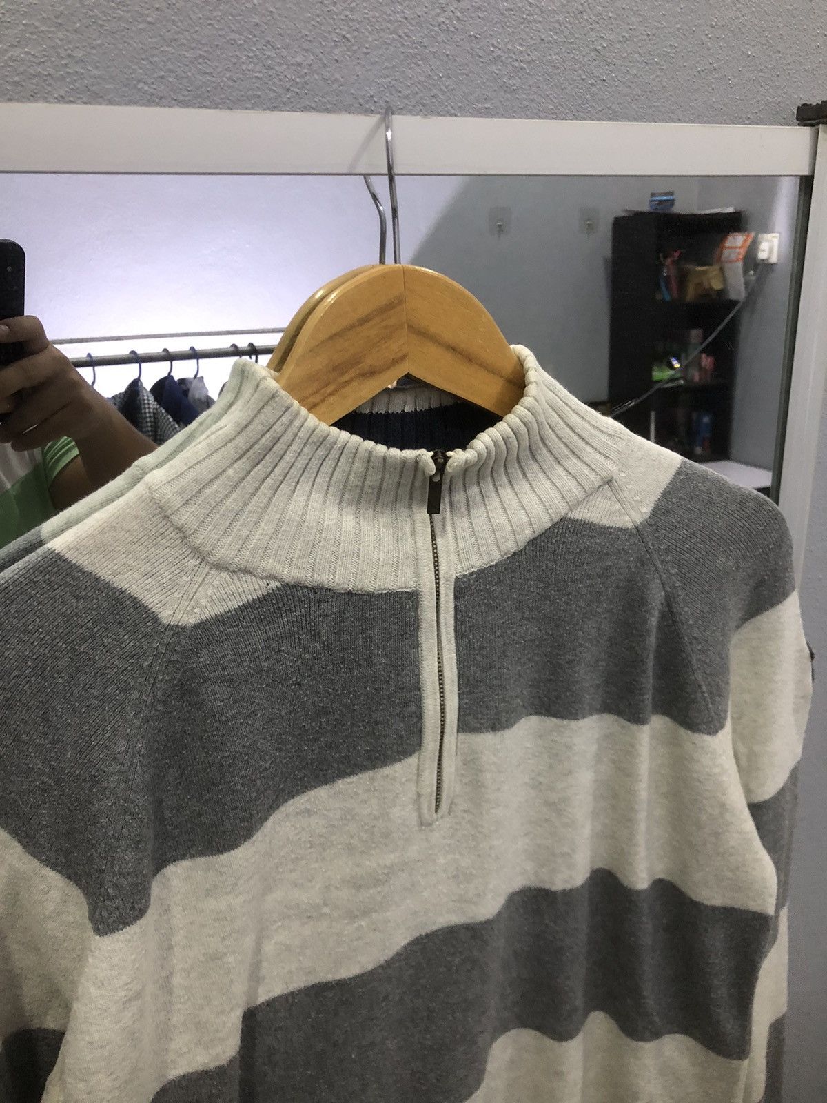 Eddie Bauer × Japanese Brand Vintage Eddie Bauer Striped distressed Sweatshirt Size US S / EU 44-46 / 1 - 4 Thumbnail