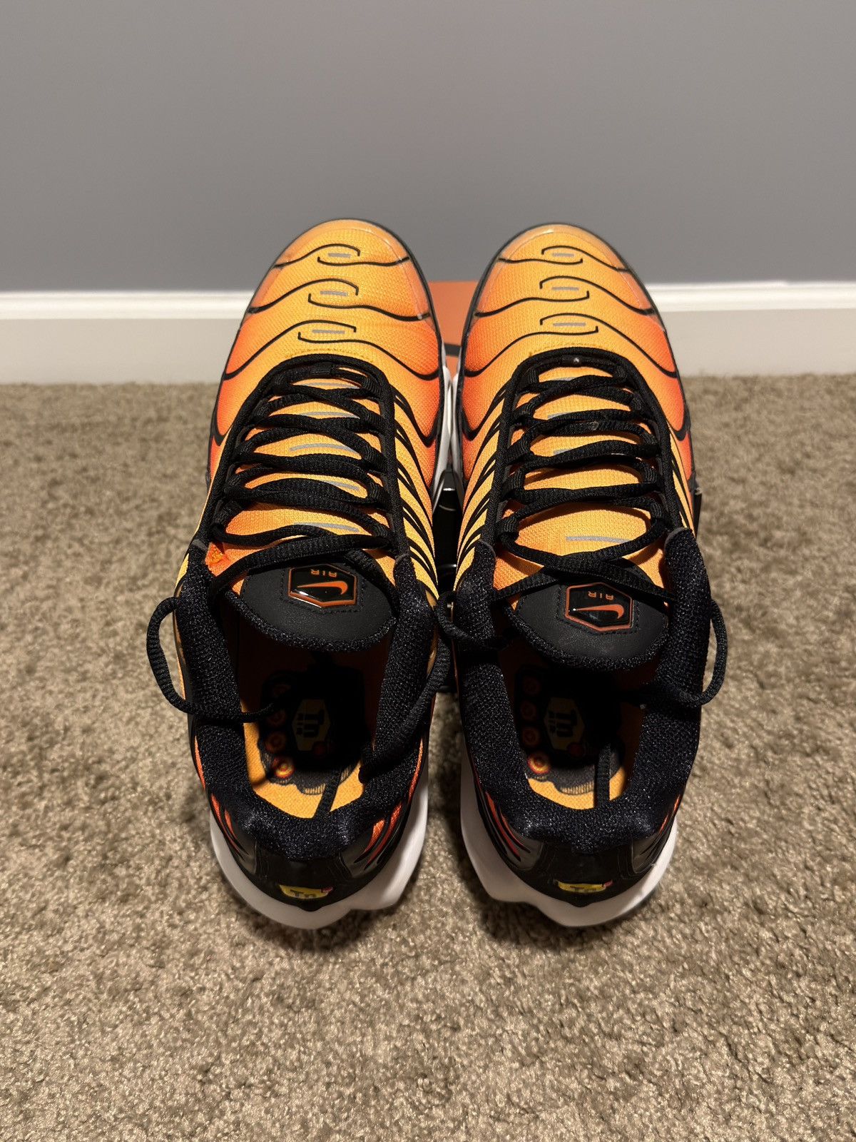 Nike 2018 Nike Air Max Plus TN OG “Pimento” Size US 10.5 / EU 43-44 - 4 Thumbnail