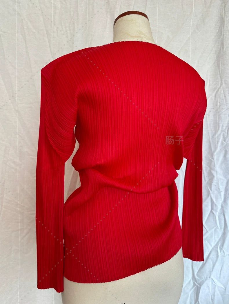 Issey Miyake issey miyake size:4 Red pleated coat 2505-Nextarrow Size XXS / US 00 / IT 34 - 3 Thumbnail