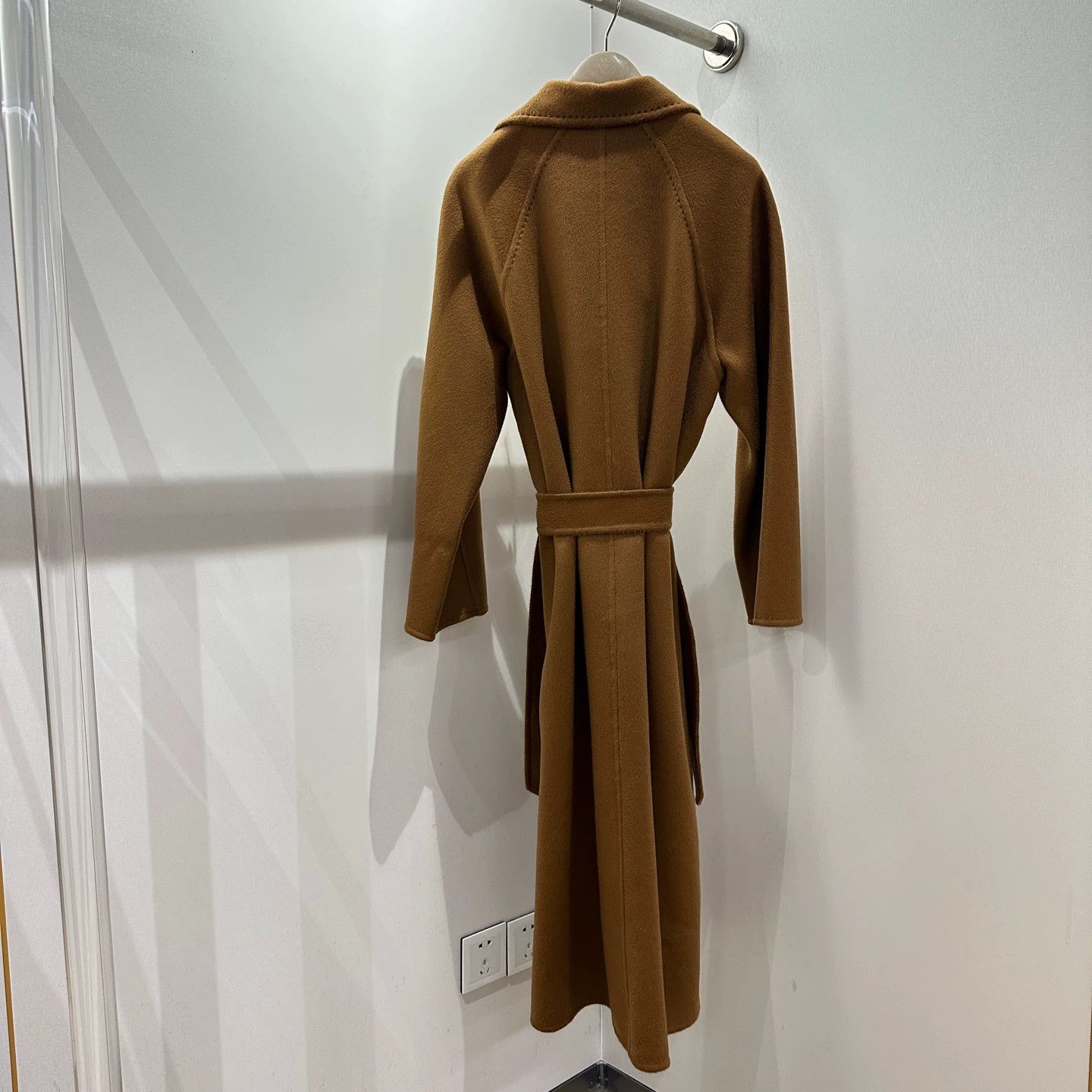 Max Mara Maxmara may476 belted cashmere coat caramel 36 Size M / US 6-8 / IT 42-44 - 2 Thumbnail