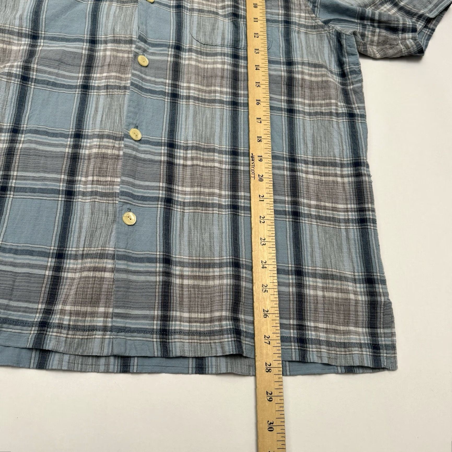 Tommy Bahama VINTAGE Tommy Bahama Mens L Silk Blend Blue Plaid Hawaiian Casual Button Up Shirt - Short Sleeve, Collared, 1 Day Handling, Bahamas, Relaxed Fit, Men Size US L / EU 52-54 / 3 - 4 Thumbnail