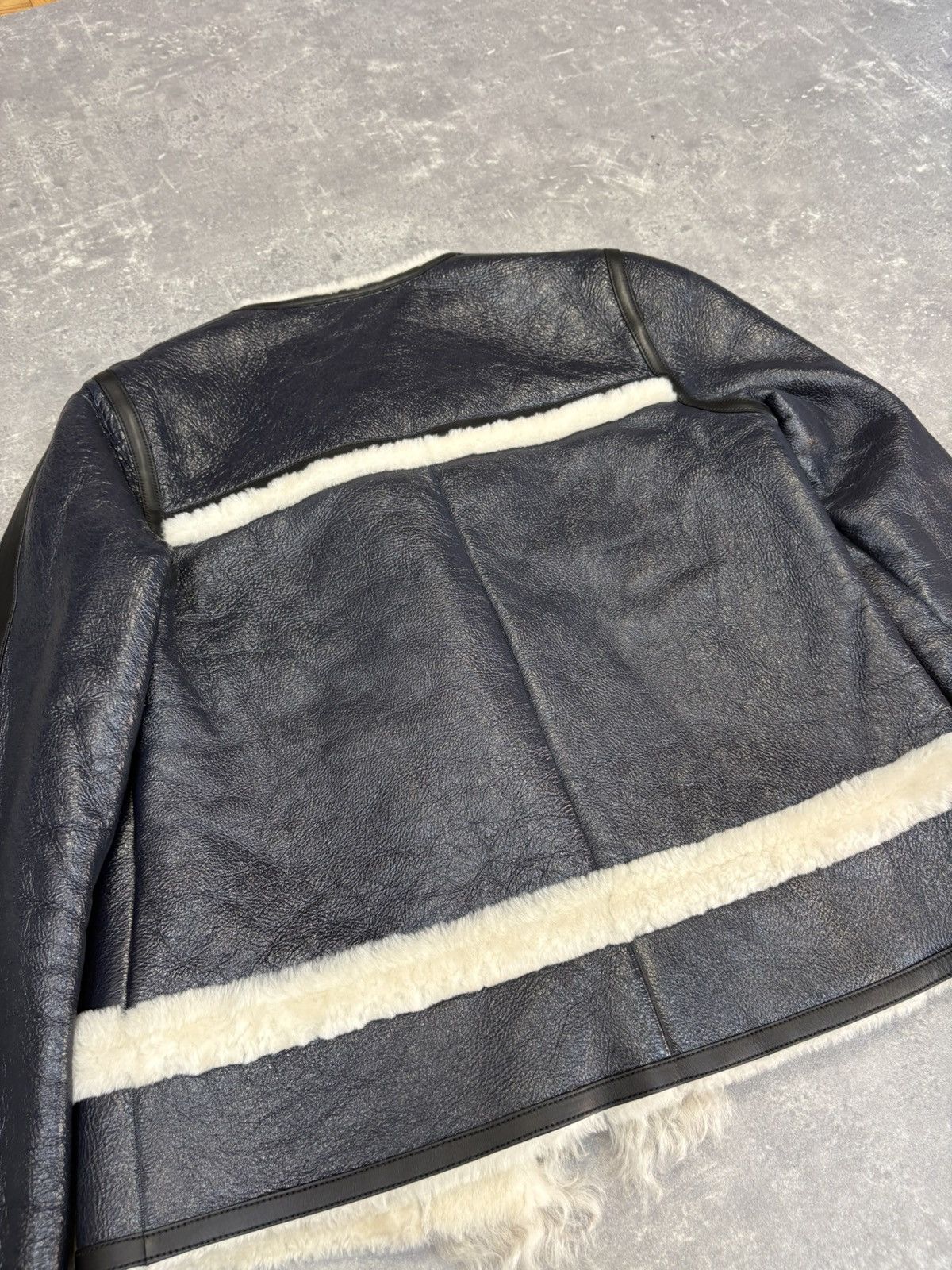Louis Vuitton Louis Vuitton PreFall 2015-16 leather shearling jacket Size XS / US 0-2 / IT 36-38 - 12 Thumbnail