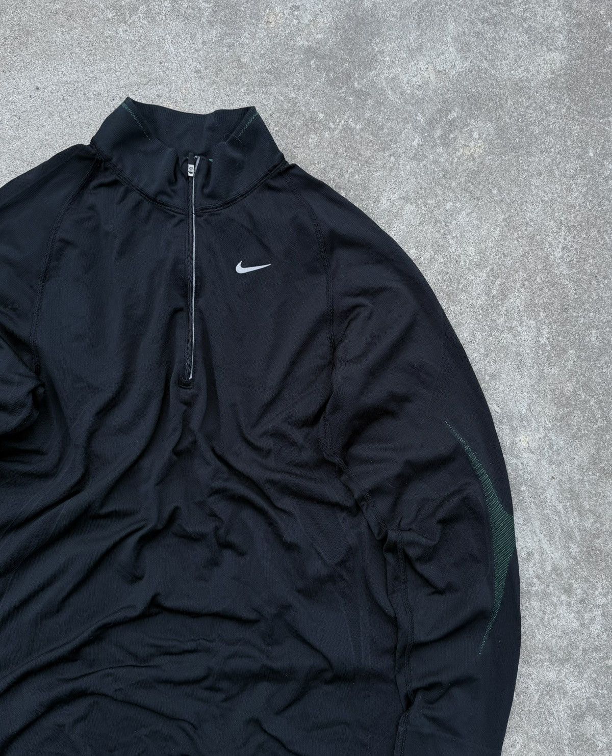 Other Vintage Nike Y2K streetwear nylon sweatshirt Size US L / EU 52-54 / 3 - 7 Thumbnail