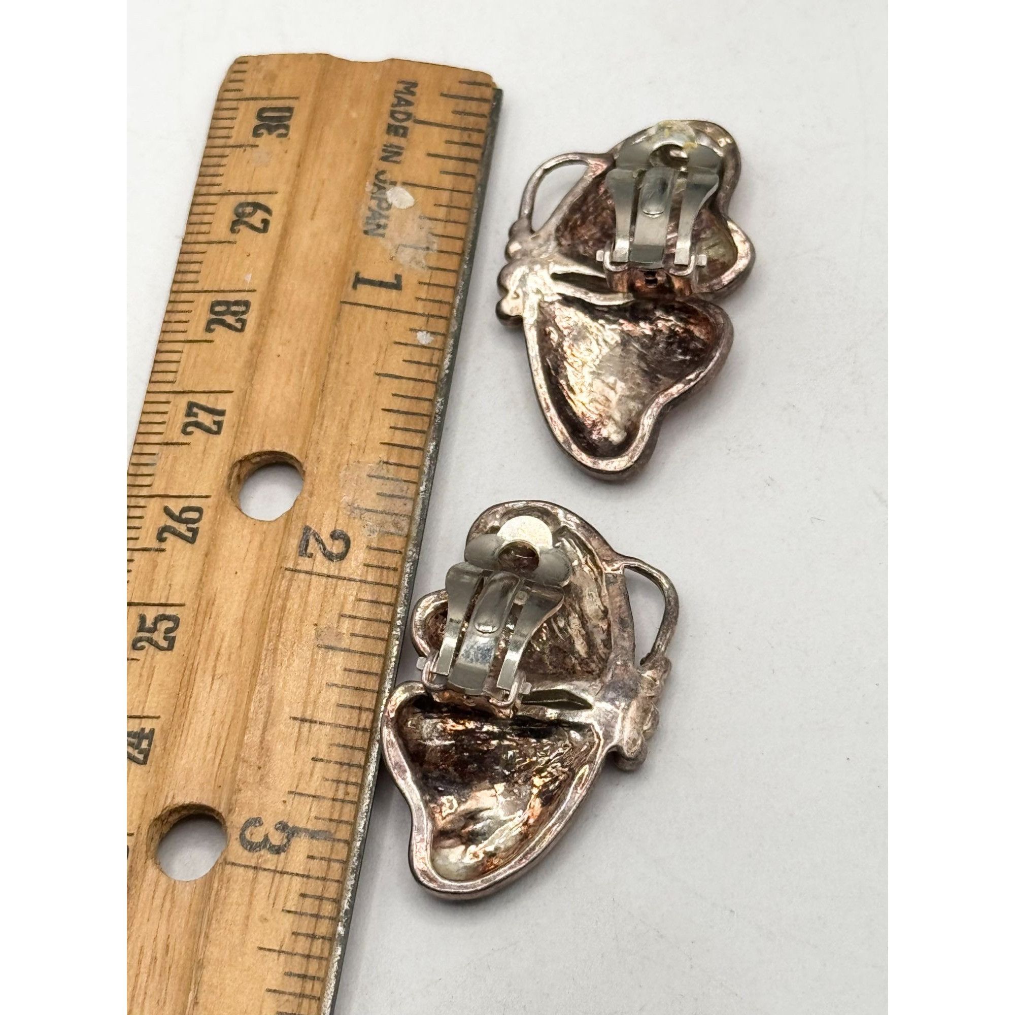 Vintage Pink enamel blue rhinestone butterfly clip on earrings Size ONE SIZE - 5 Thumbnail