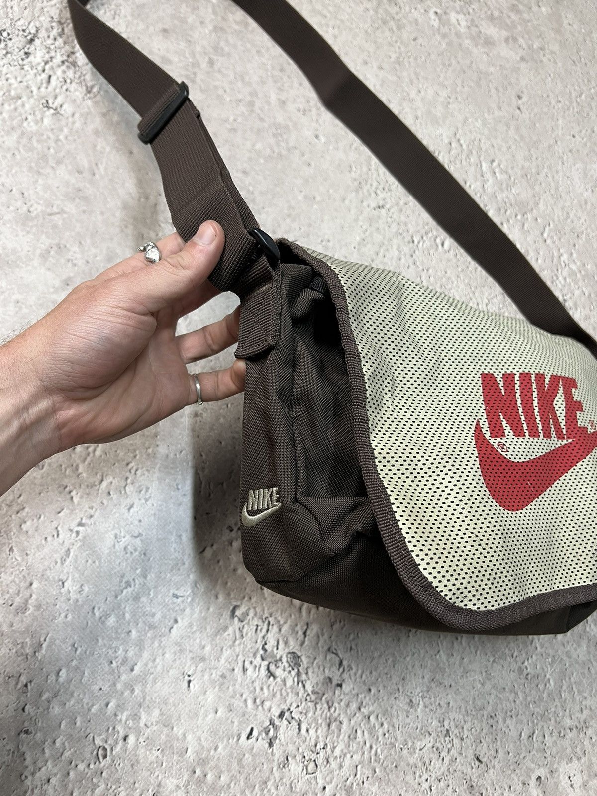 Nike × Vintage Rare Vintage Sling Bag Sandbag Nylon Y2K Gorpcore Size ONE SIZE - 3 Thumbnail