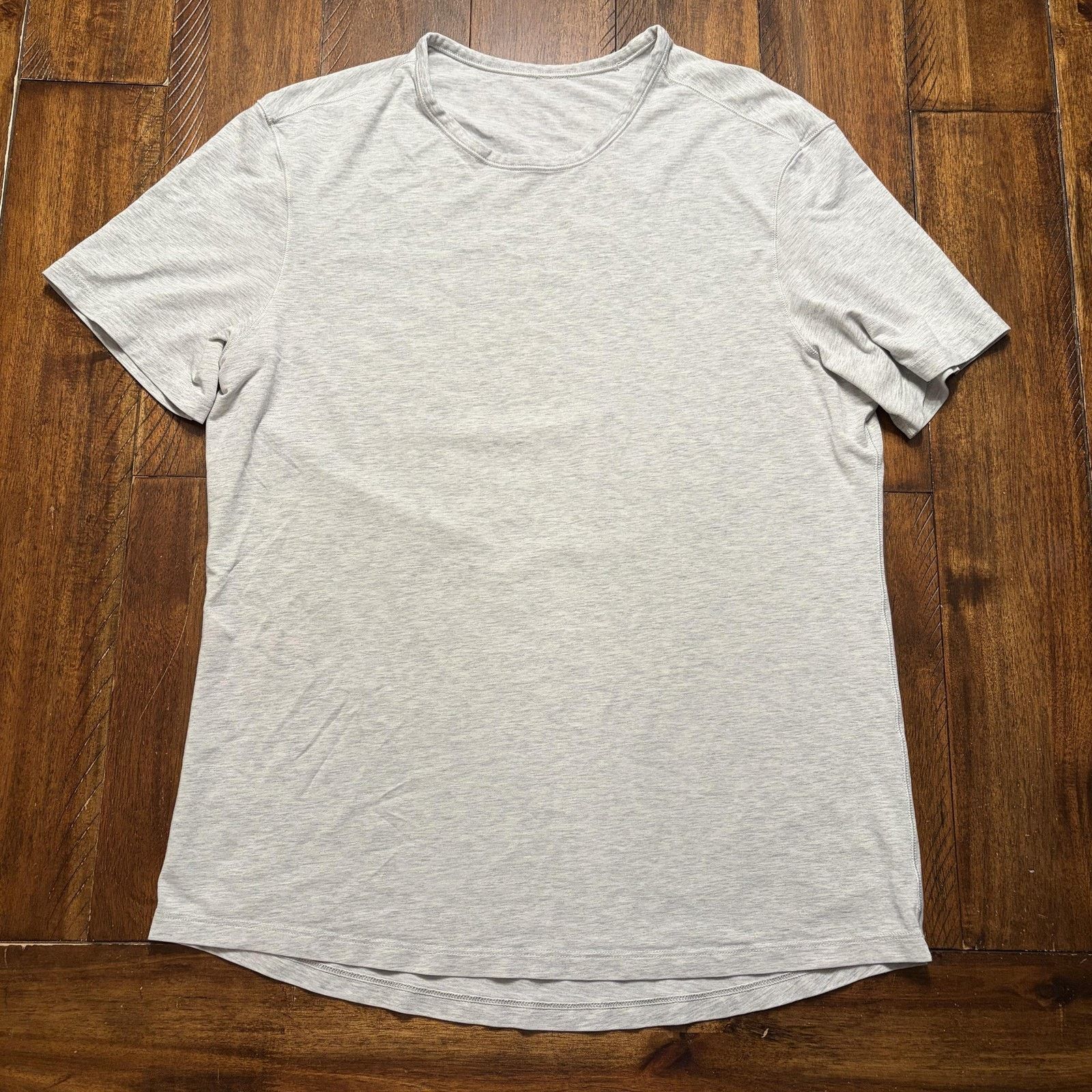 Lululemon Lululemon Shirt Mens Medium Gray Tech Short Sleeve Raglan Size US M / EU 48-50 / 2 - 2 Thumbnail
