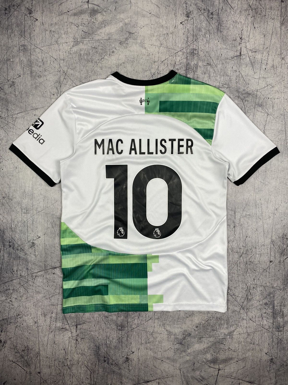 Nike Nike Liverpool Mac Allister #10 Soccer Jersey Size US M / EU 48-50 / 2 - 10 Thumbnail