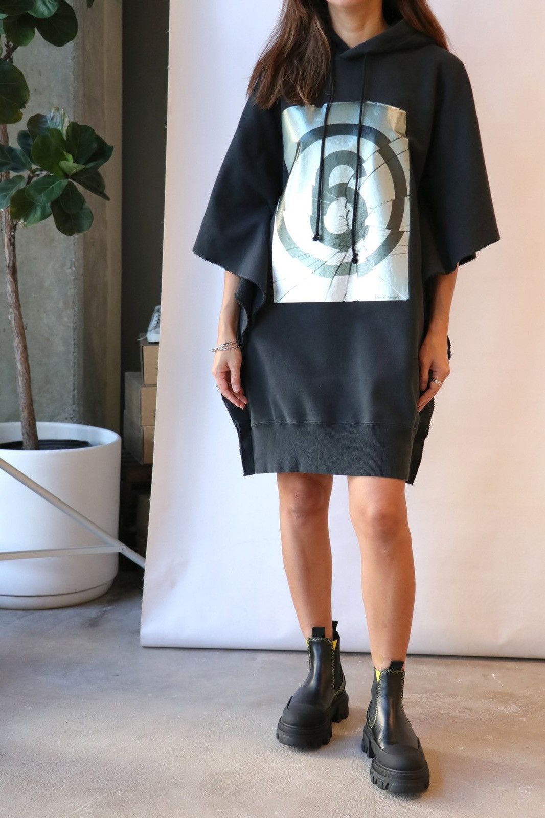 Maison Margiela MM6 Maison Martin Margiela Oversized Hoodie Dress Big Logo Size XS / US 0-2 / IT 36-38 - 1 Thumbnail