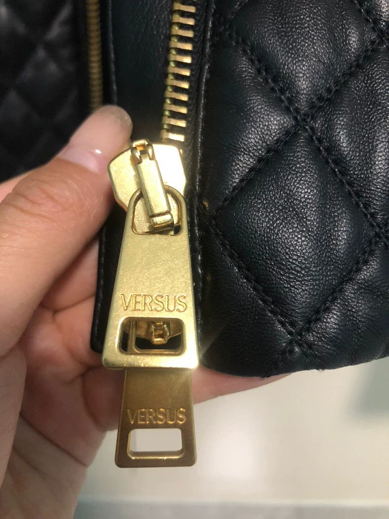 Versace Versace Short fur collar leather jacket Size M / US 6-8 / IT 42-44 - 2 Thumbnail
