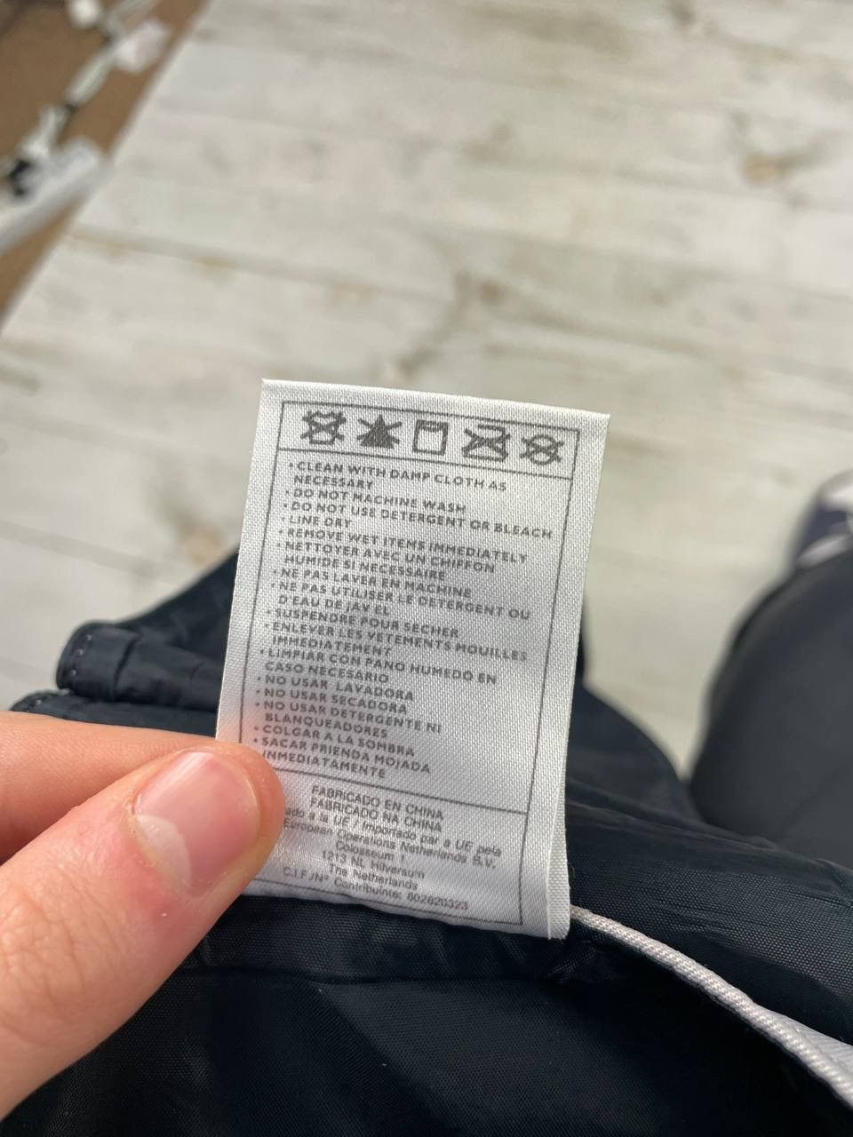 Nike Vintage Nike Sling Bag Crossbody 00s Swoosh Gorpcore Size ONE SIZE - 11 Thumbnail