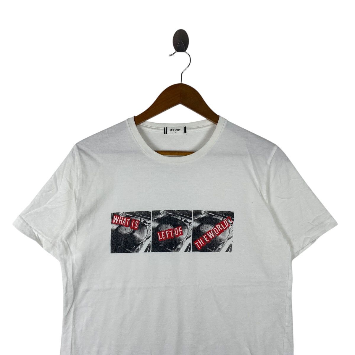 Vintage BROWNY JAPAN KRUGER What Is Left Of The World Tee Shirt Top Size M / US 6-8 / IT 42-44 - 2 Thumbnail