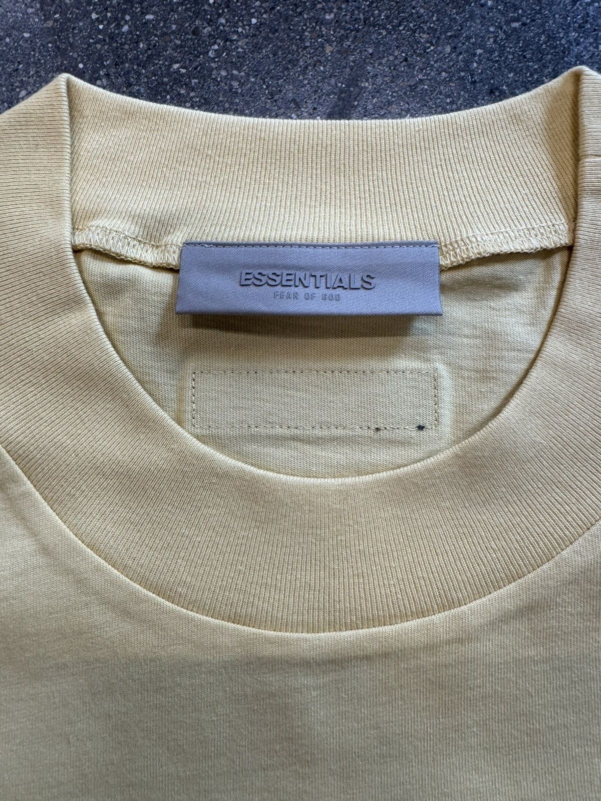Fear of God Fear of God Essentials SS Tee Light Tuscan Size US XXL / EU 58 / 5 - 2 Thumbnail
