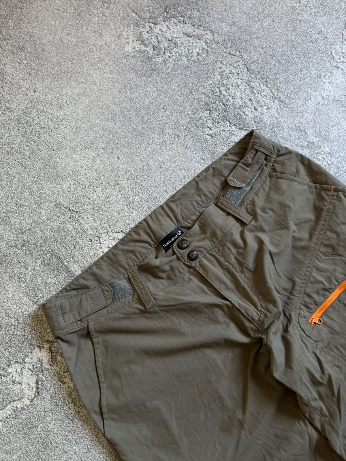 Norrona Norrona L wmns gorpcore cargo shorts 🩳 Size 27" / US 4 / IT 40 - 2 Thumbnail