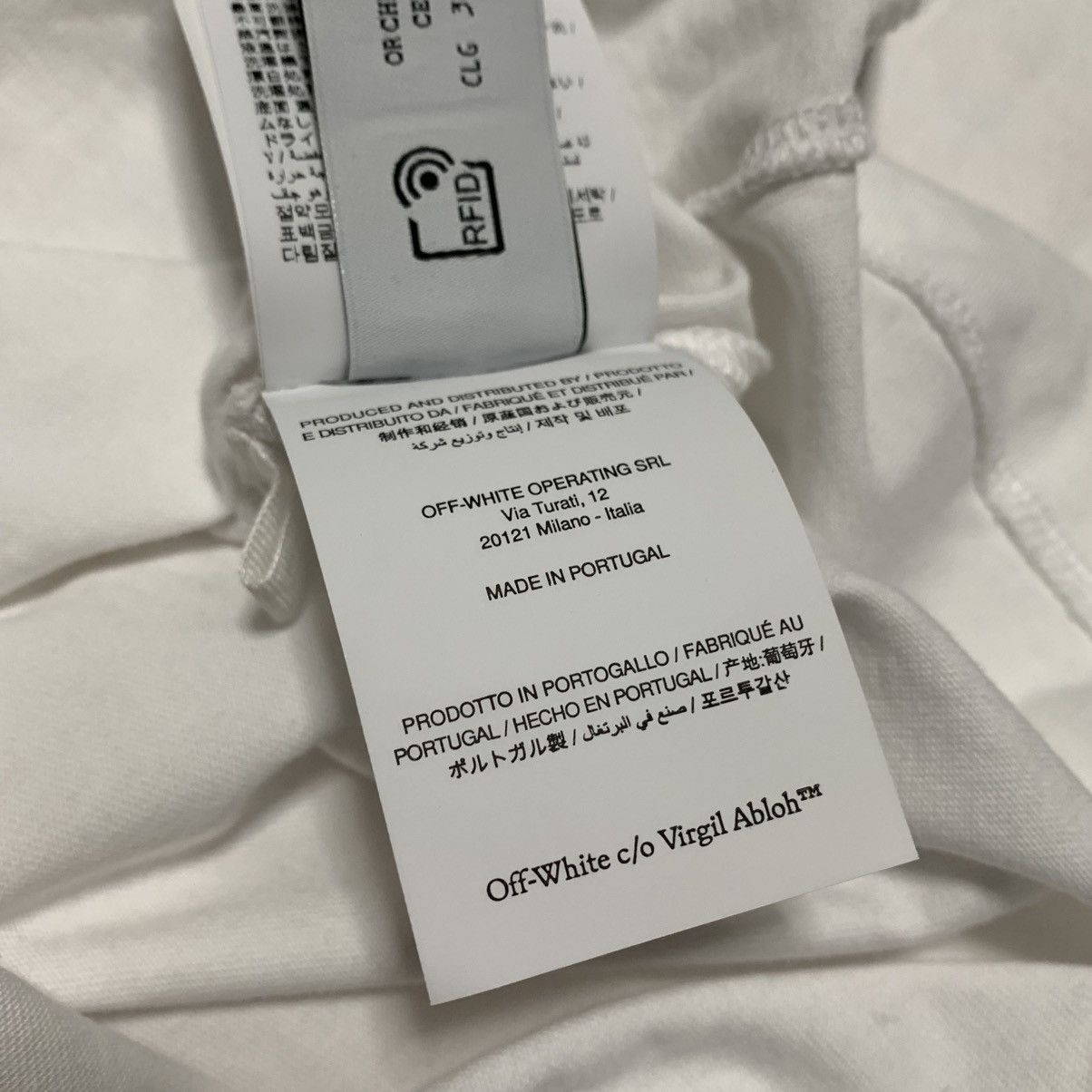 Off-White Off White Small Graffiti Graphic White Tee Virgil Abloh Size US S / EU 44-46 / 1 - 10 Thumbnail