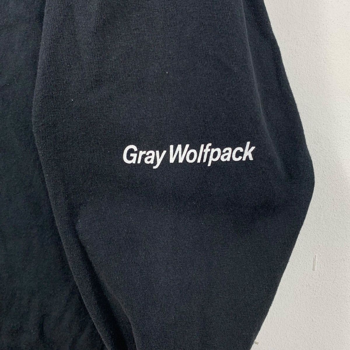 Japanese Brand GRAY WOLFPACK Hunt And Defend Japanese Brand Box Logo Tshirt Size US L / EU 52-54 / 3 - 3 Thumbnail