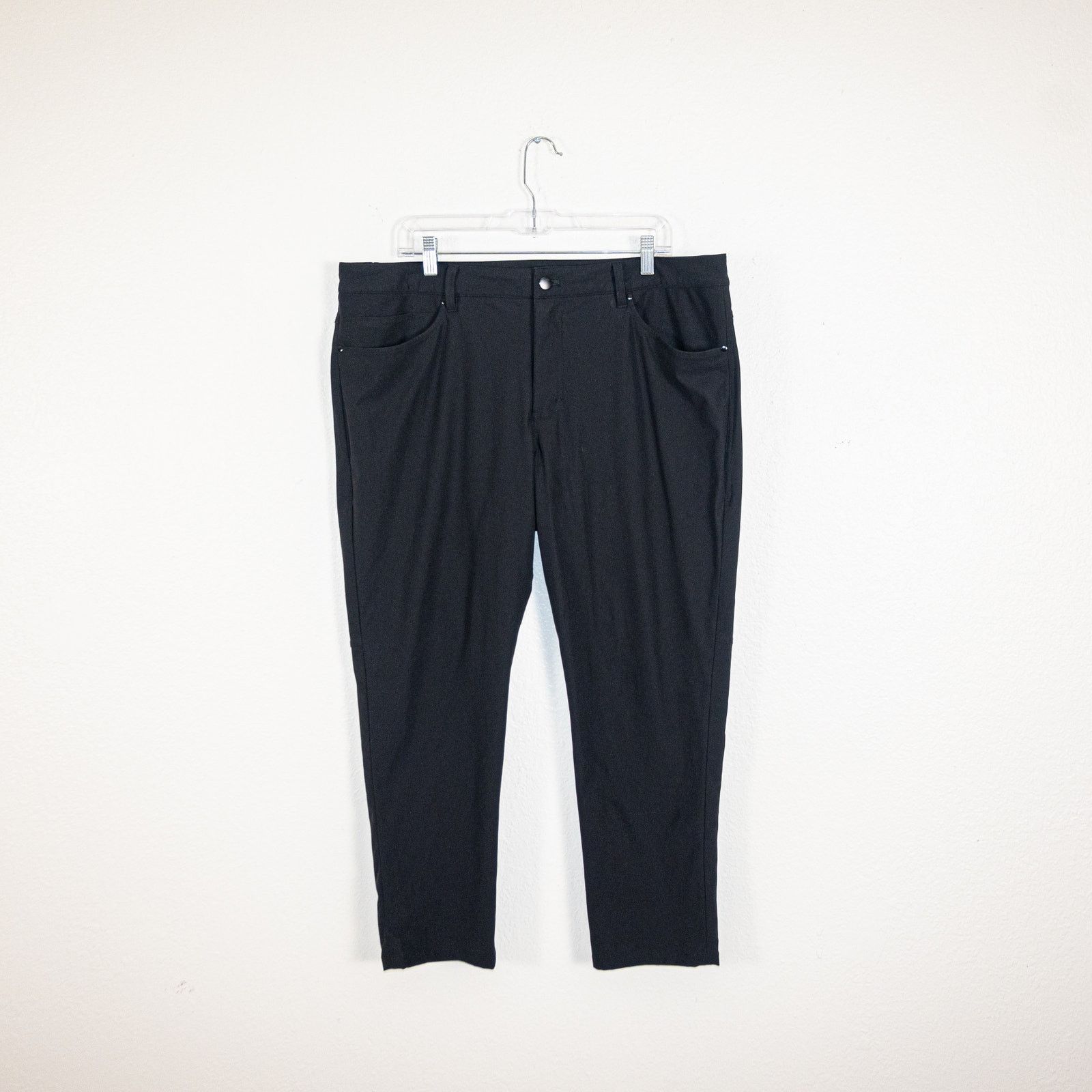 Lululemon Lululemon ABC Slim fit 5 Pocket Pants in Black Warstreme 38 Size US 38 / EU 54 - 1 Thumbnail