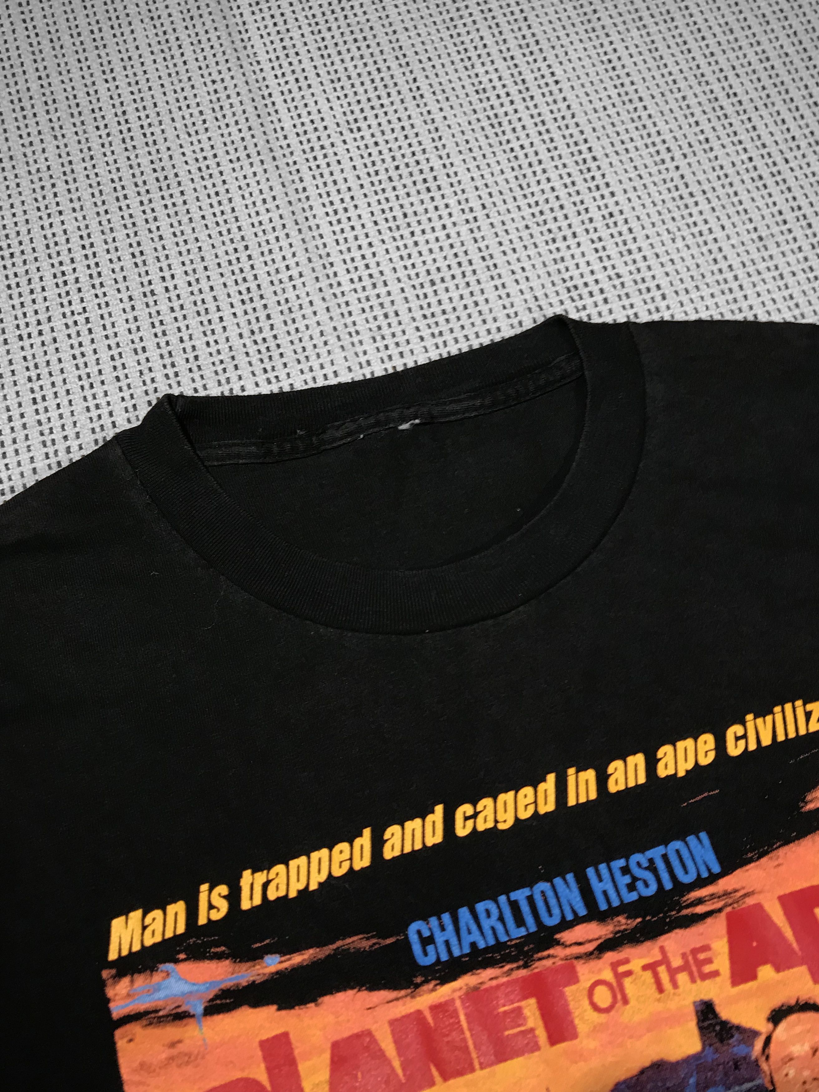 Fruit Of The Loom Vintage 90s T-shirt *RARE* ‘Planet of the Apes’ (XL) Size US XL / EU 56 / 4 - 5 Thumbnail