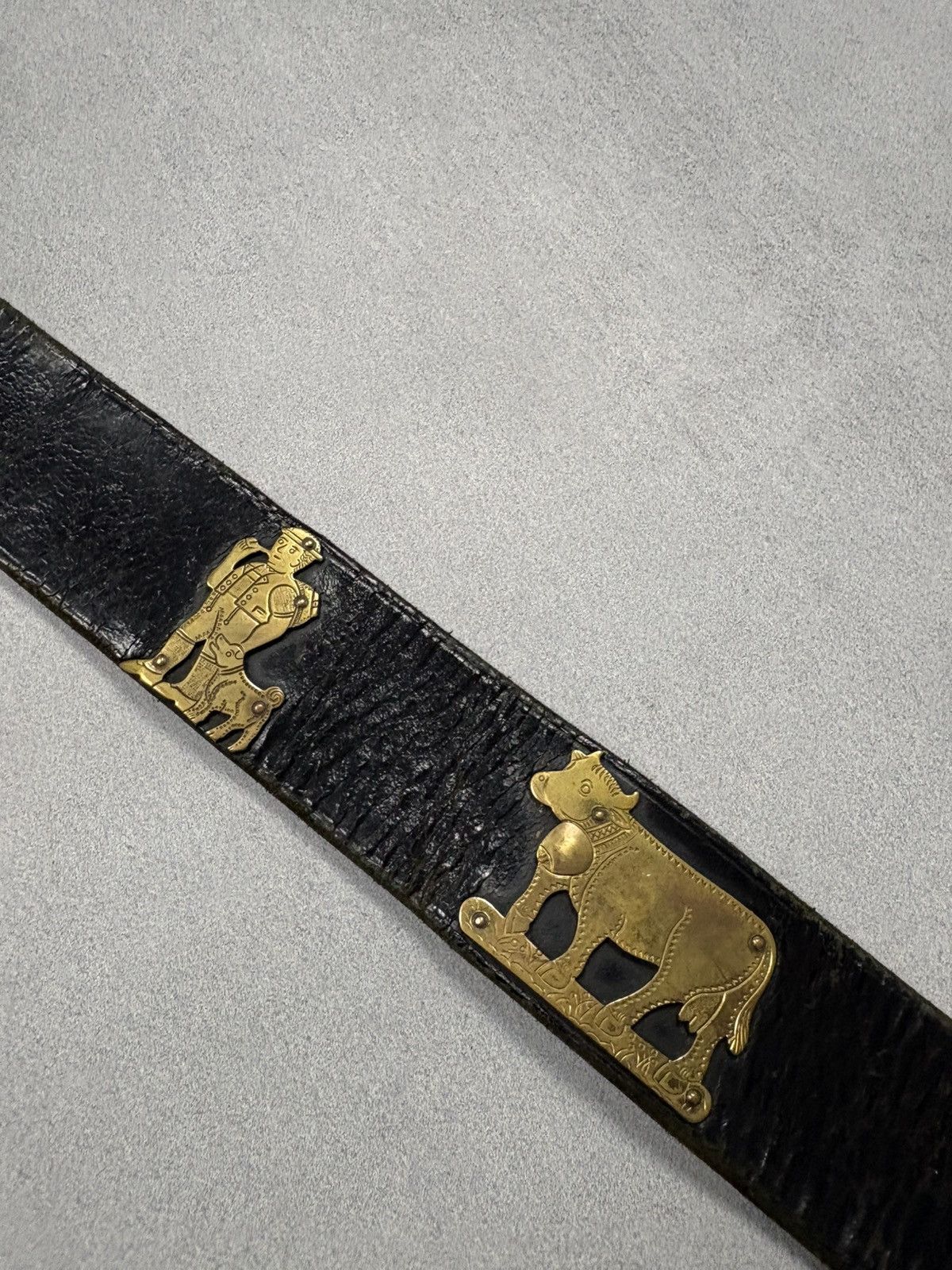 Vintage Vintage Etro Style Black Leather Belt Gold Animal Studs Boho Size ONE SIZE - 6 Thumbnail