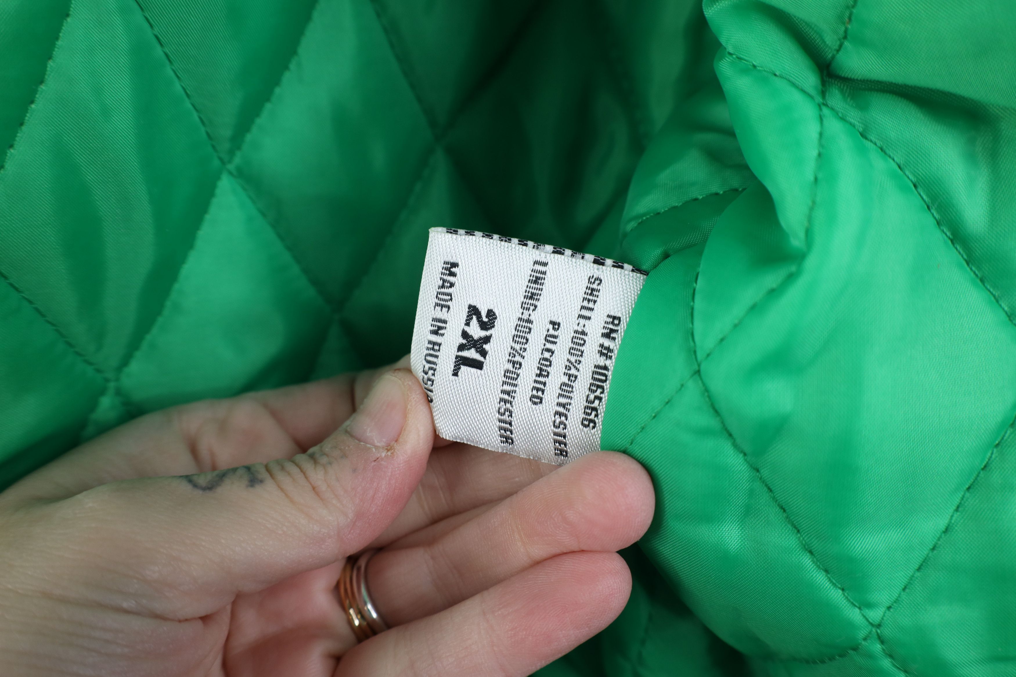 Vintage Deadstock Vintage 90s Quilted Satin Bomber Jacket Green Size US XXL / EU 58 / 5 - 12 Thumbnail