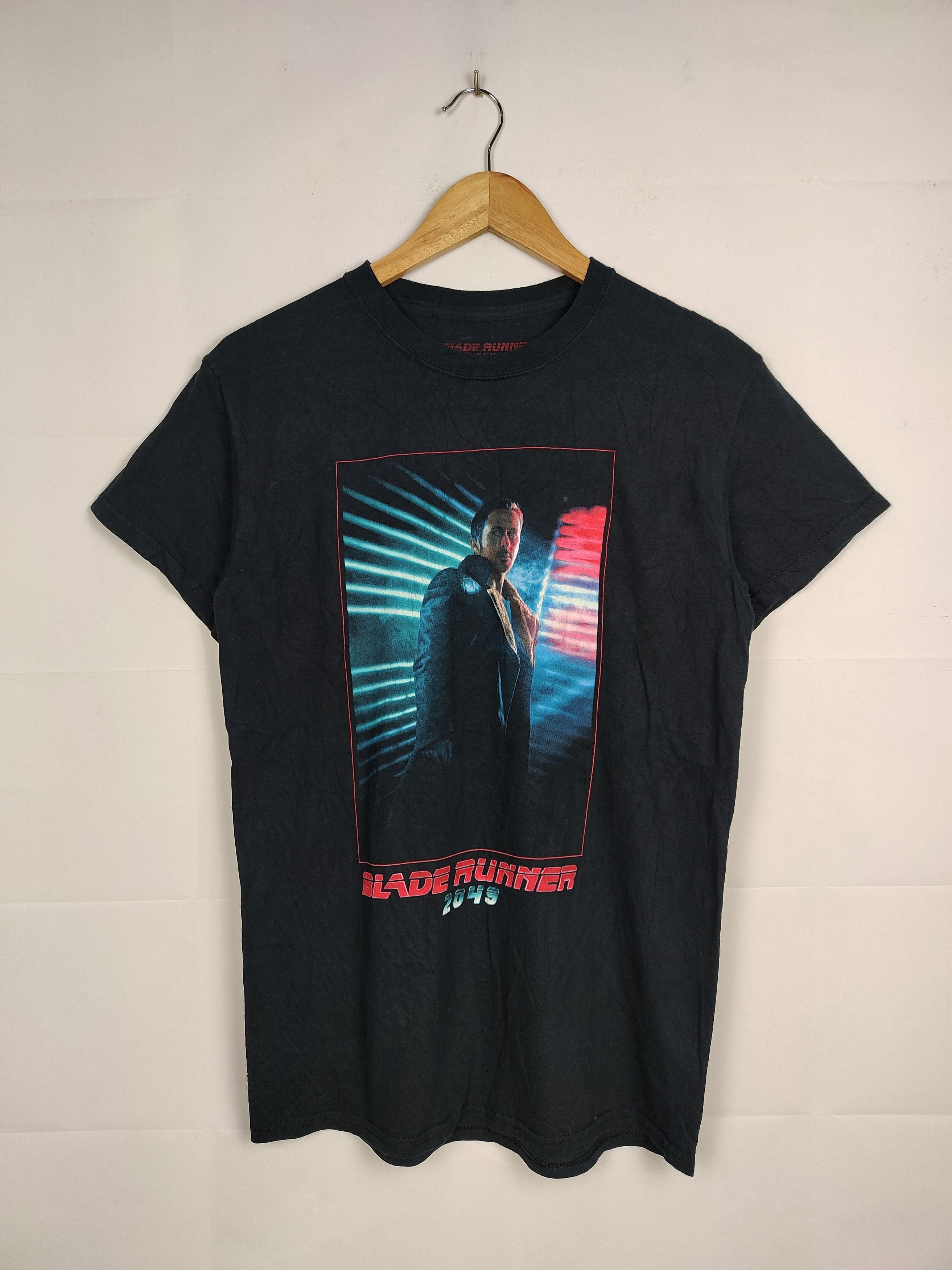 Other Blade Runner 2047 Movie Ryan Gosling Shirt Size US S / EU 44-46 / 1 - 1 Thumbnail