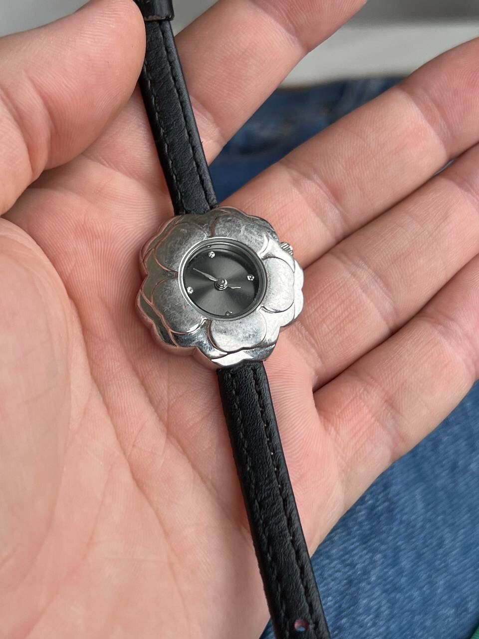 Japanese Brand × Vintage Vintage Japanese style futuristic flower Silver Chrome Watch Size ONE SIZE - 2 Thumbnail
