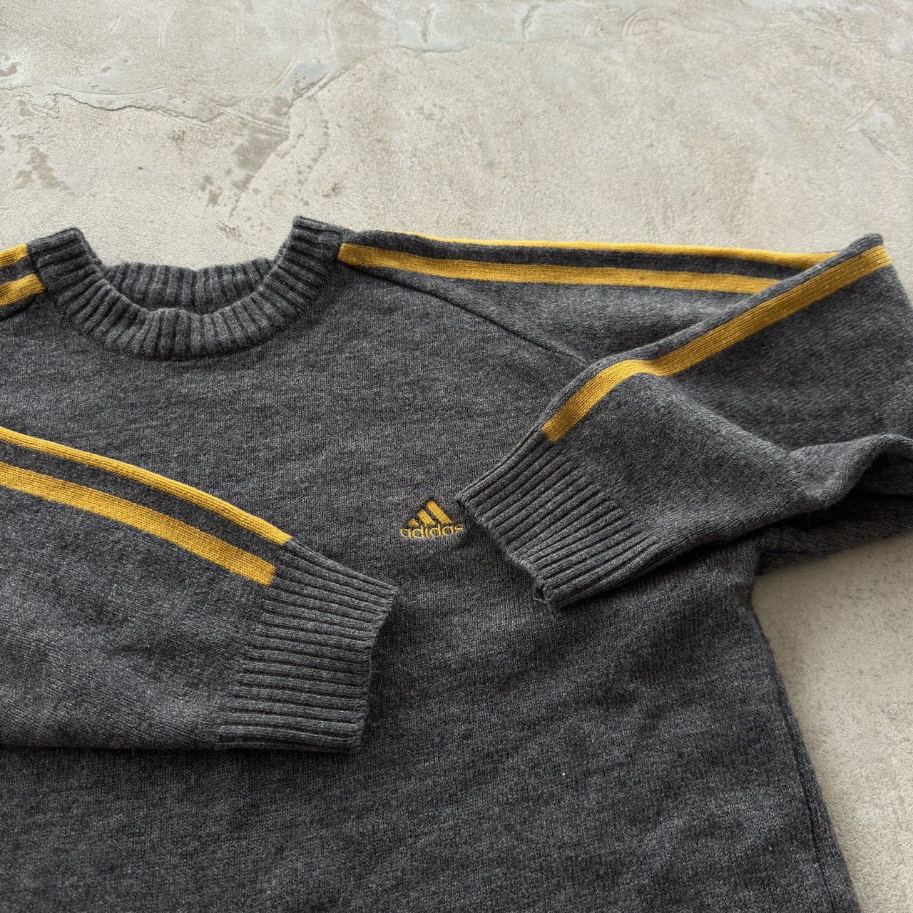 Adidas Vintage Adidas Knit Sweater 3 Stripes Crewneck Pullover Size US M / EU 48-50 / 2 - 4 Thumbnail