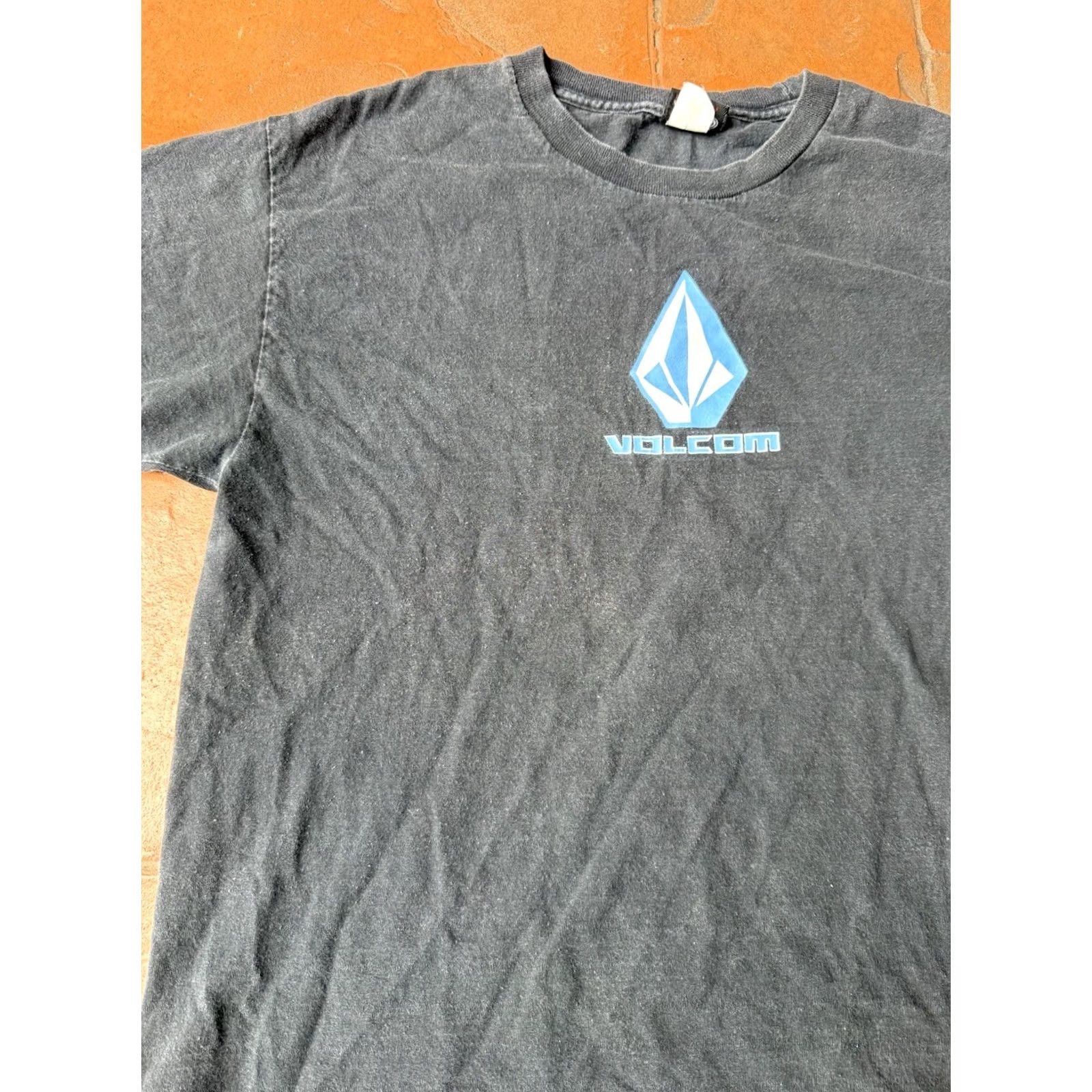 Volcom VINTAGE Volcom T-Shirt Large Black Crew Neck Short Sleeve Graphic Print 90s Grunge Double-Sided Men’s Y2K Vintage 2000s Flat Size US L / EU 52-54 / 3 - 4 Thumbnail