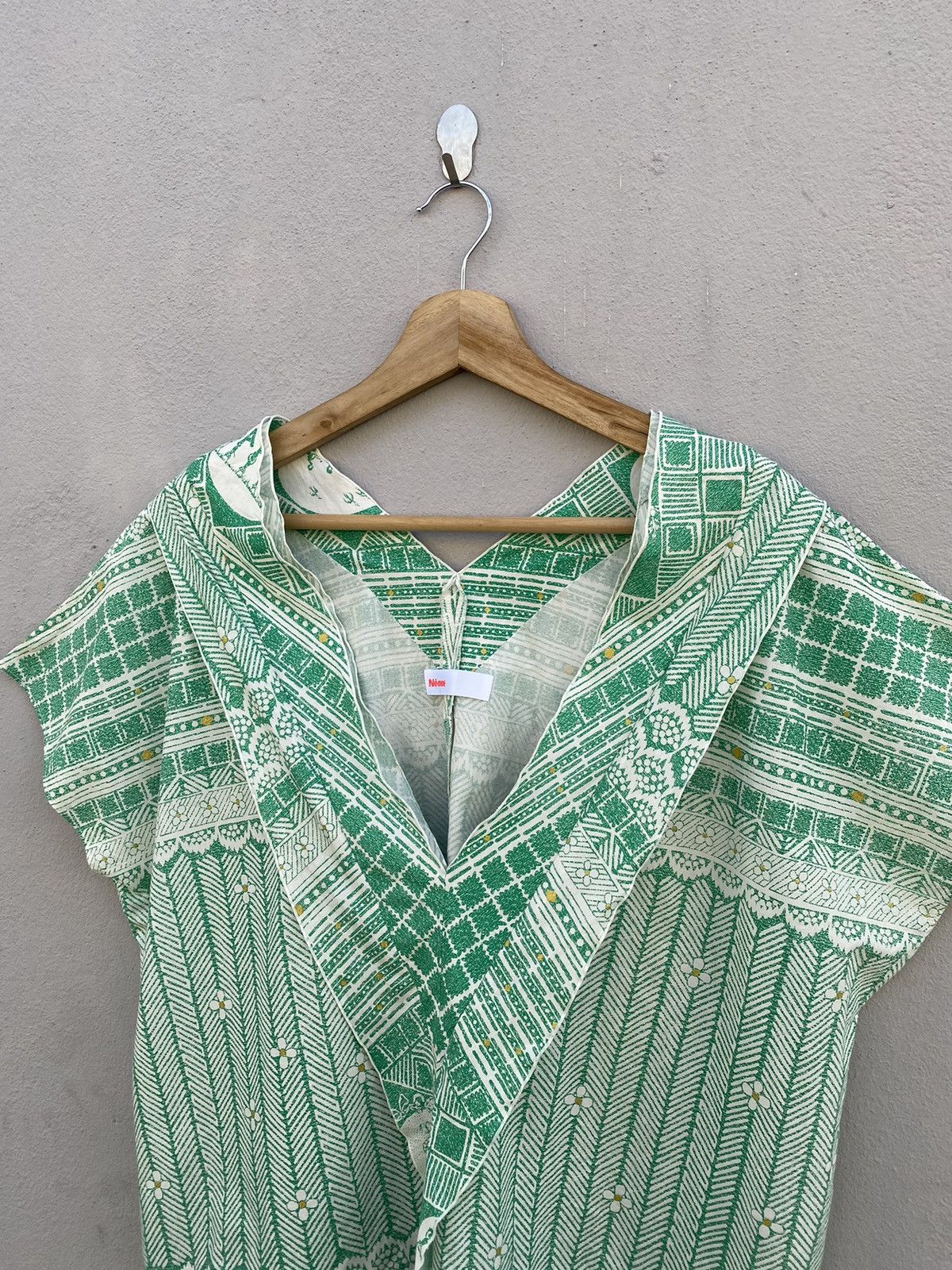 Issey Miyake Nē-net by ISSEY MIYAKE Abstract Art Crop Tops Size M / US 6-8 / IT 42-44 - 2 Thumbnail