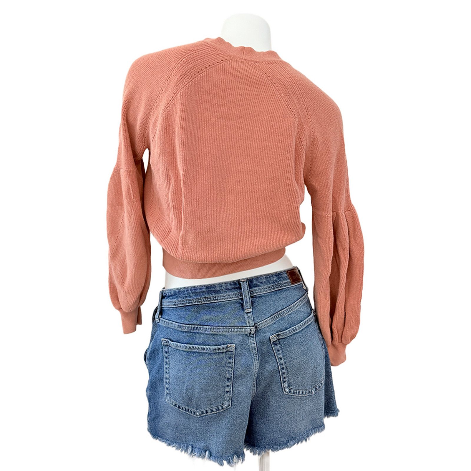 Express Oversized balloon sleeve v-neck ribbed knit cropped top Size XS / US 0-2 / IT 36-38 - 3 Thumbnail