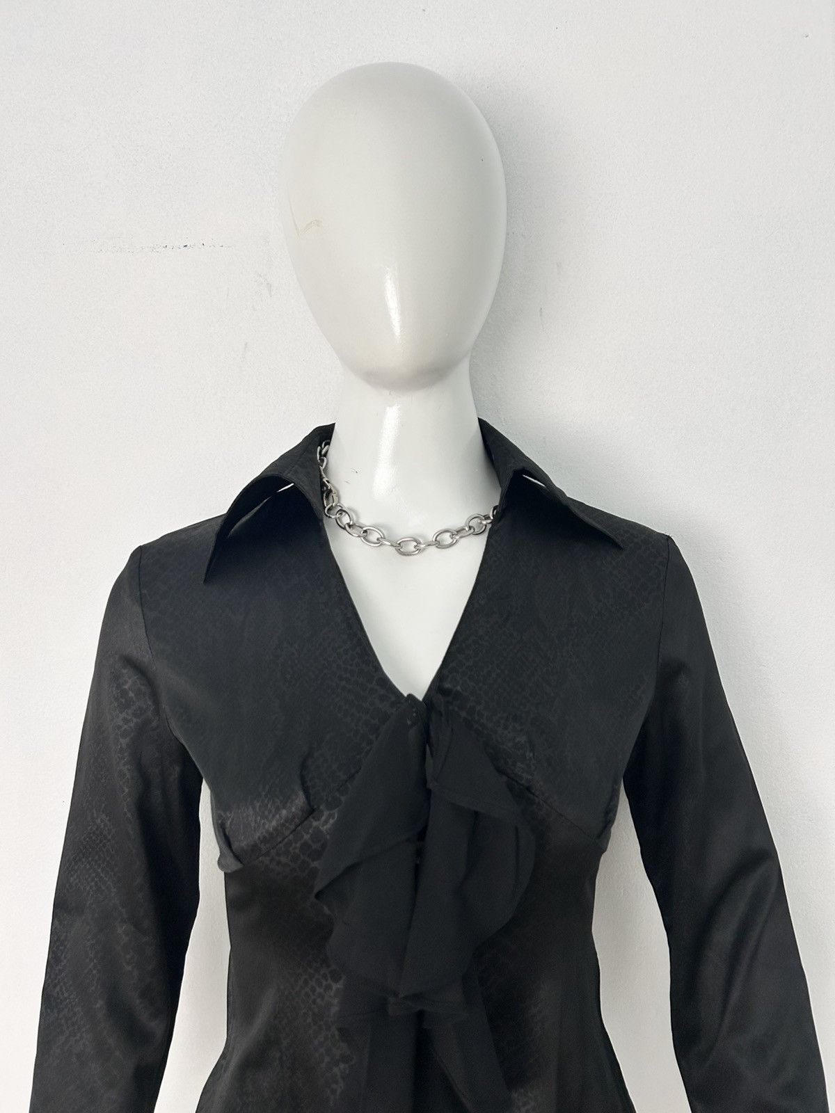 Vintage Vintage Y2K Black Ruffle Top Snake Skin Pattern Shirt Size M / US 6-8 / IT 42-44 - 2 Thumbnail