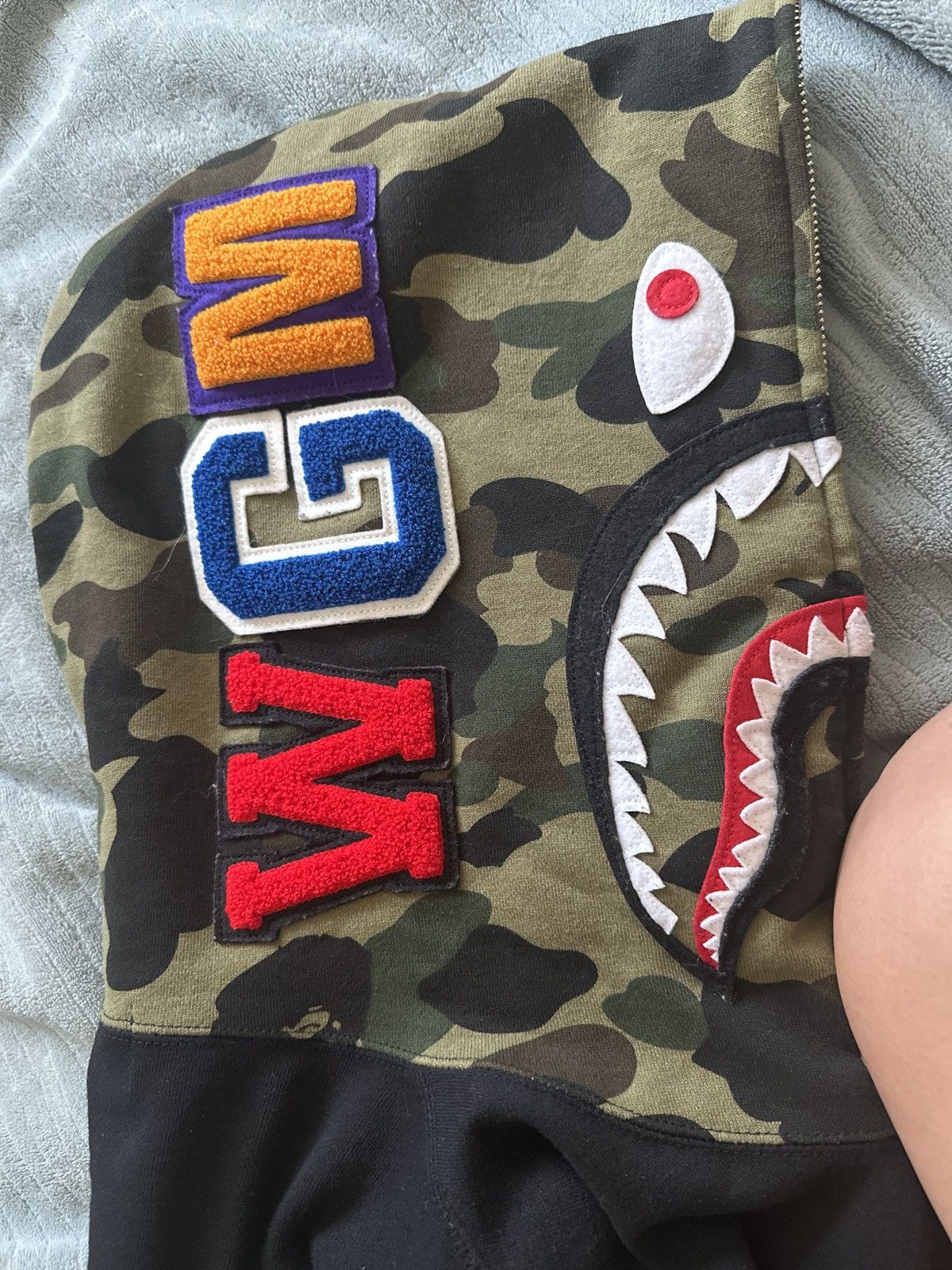 Bape 1st Camo Shark Full Zip Hoodie Size US XL / EU 56 / 4 - 6 Thumbnail