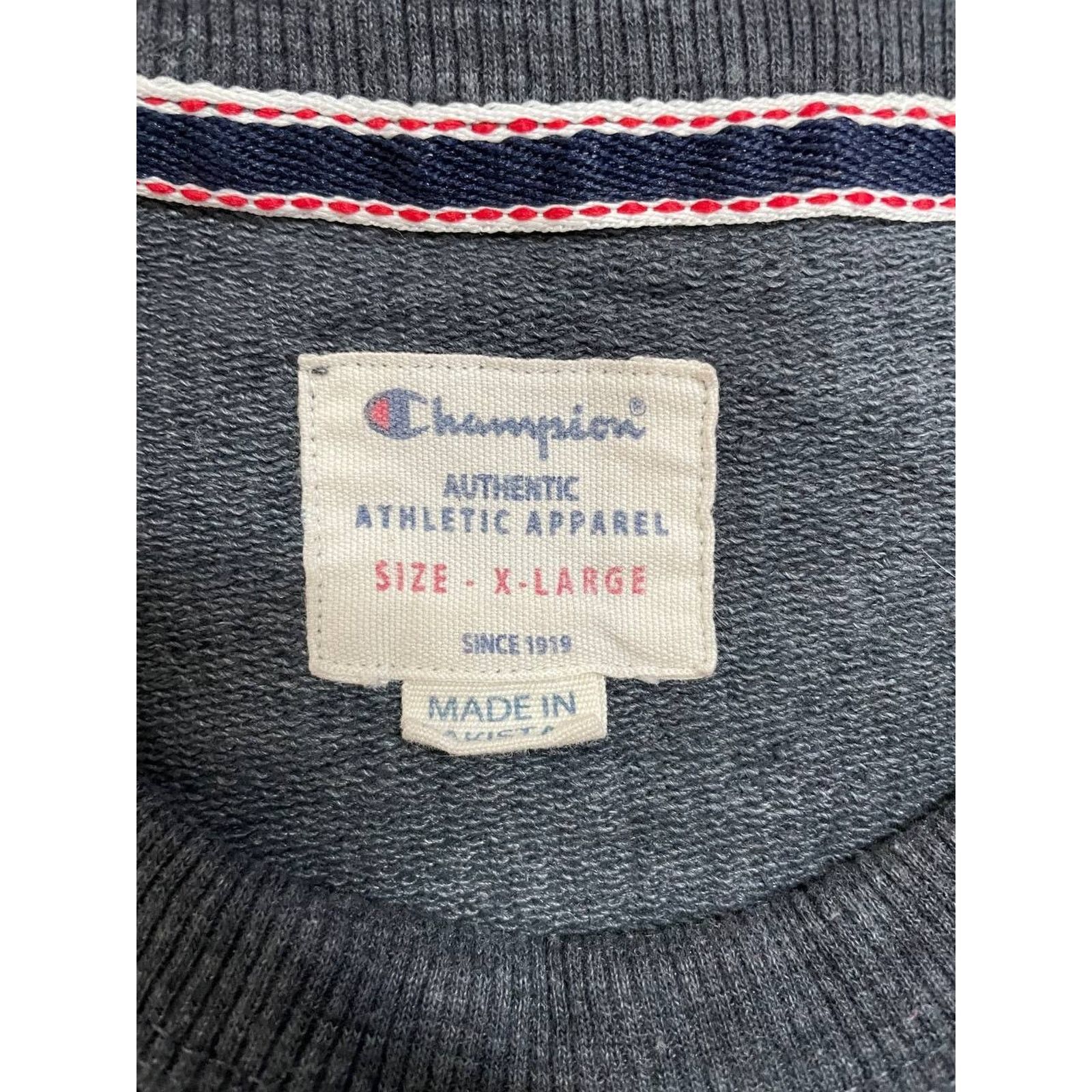 Champion × Vintage Vintage Champion Essential Sweatshirt XL Sleeve Pullover USA Size US XL / EU 56 / 4 - 5 Thumbnail