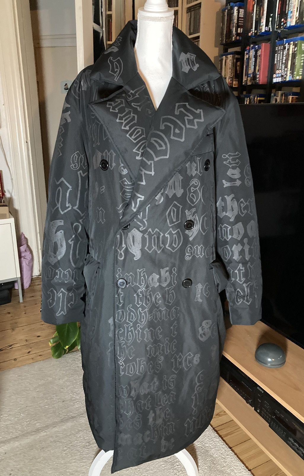 Yang Li Yang Li archival ‘graffiti’ puffer coat, Fall 2017 Size US L / EU 52-54 / 3 - 1 Thumbnail