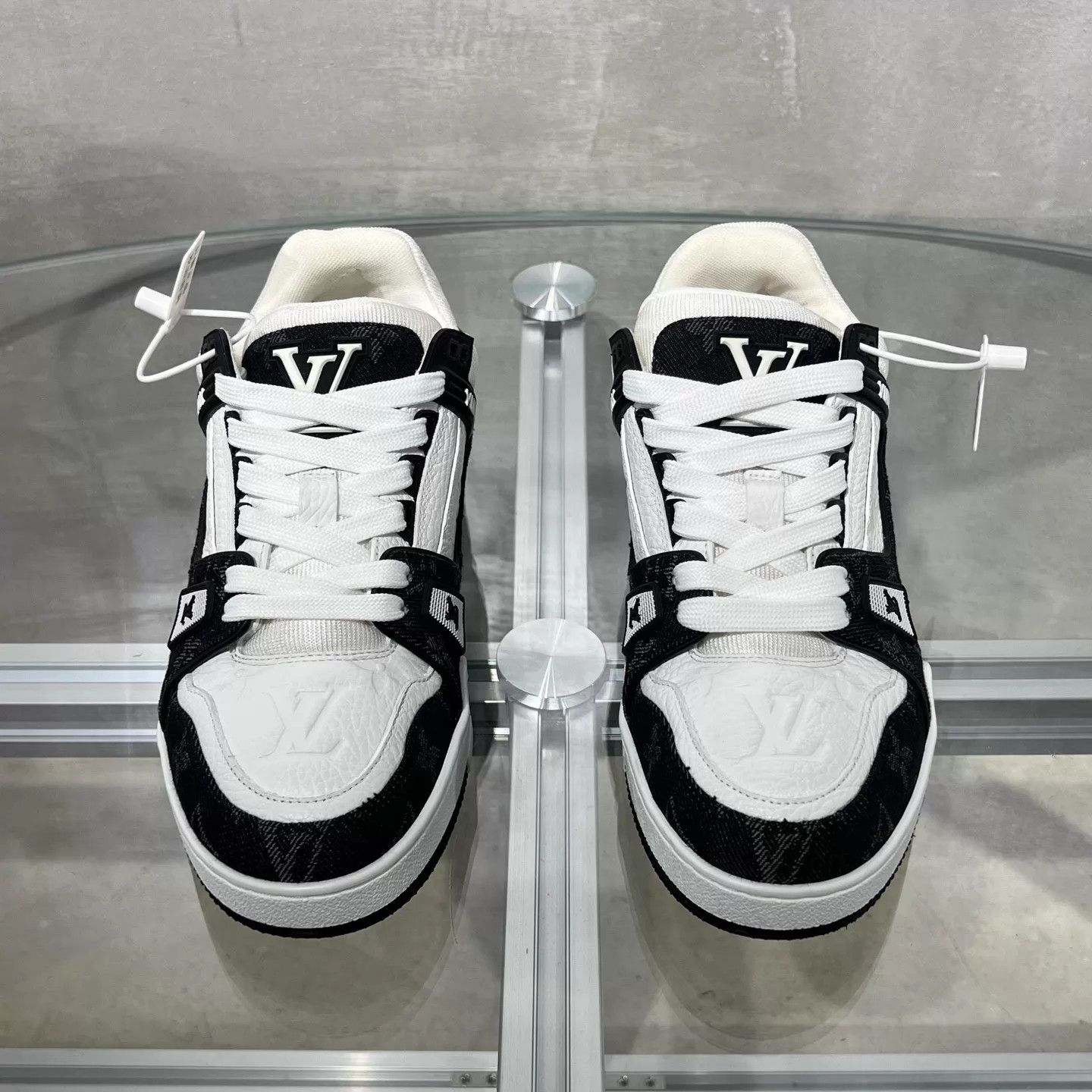 Louis Vuitton LV Trainer Black White Denim UK3/37.5 Size US 7 / IT 37 - 1 Thumbnail
