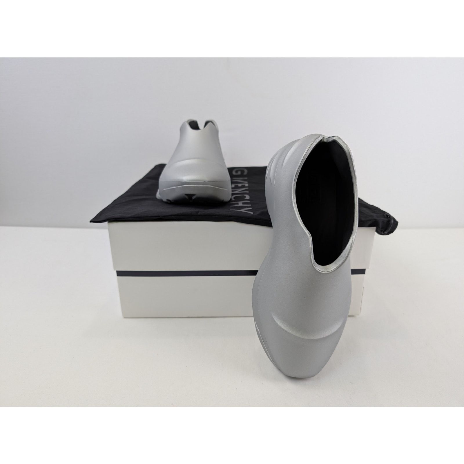 Givenchy o1rshd1 Show Low Shoe Boots in Silvery Size US 11 / EU 44 - 14 Thumbnail