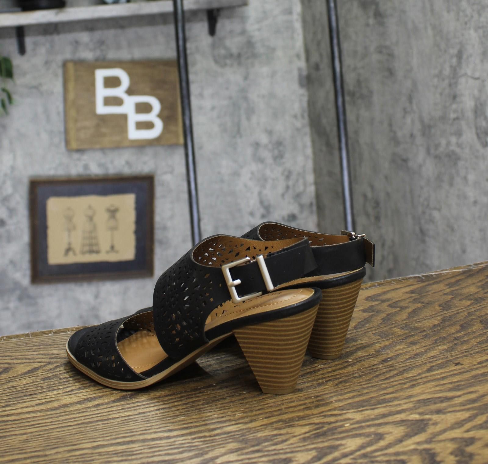 Style & Co New Style & Co. Hazleyy Dress Sandals Black / Brown 6.5m Size US 6.5 / IT 36.5 - 2 Thumbnail