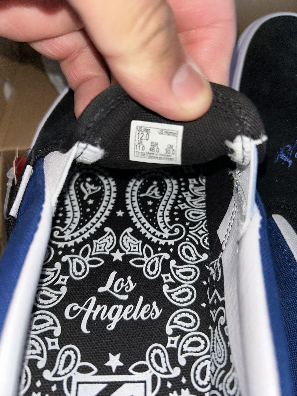 Vans Vans Slip On. Los Angeles Embroidered. Size US 12 / EU 45 - 8 Thumbnail