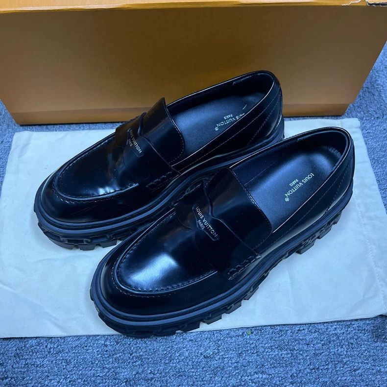 Louis Vuitton Louis Vuitton Black leather slip-on loafers with round toe Size US 6 / IT 36 - 2 Thumbnail