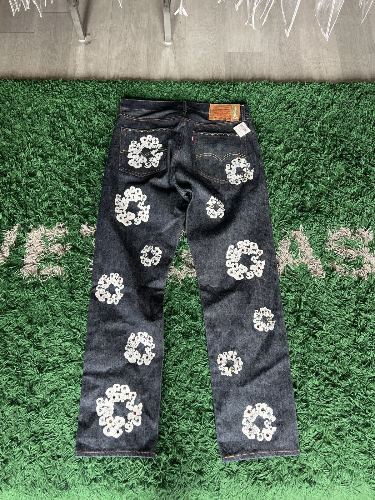 DENIM TEARS Denim Tears Rhinestone Selvedge Jeans 36x34 Size US 36 / EU 52 - 2 Thumbnail