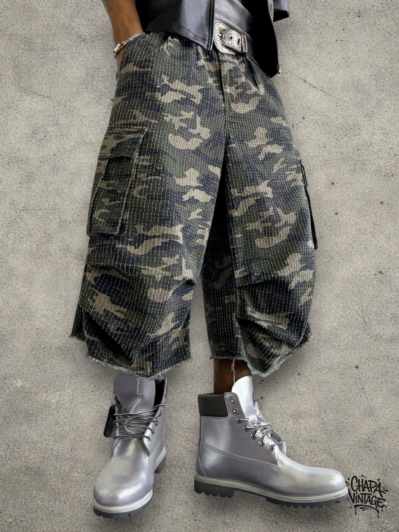 Japanese Brand Cargo camo jorts Size US 32 / EU 48 - 3 Thumbnail