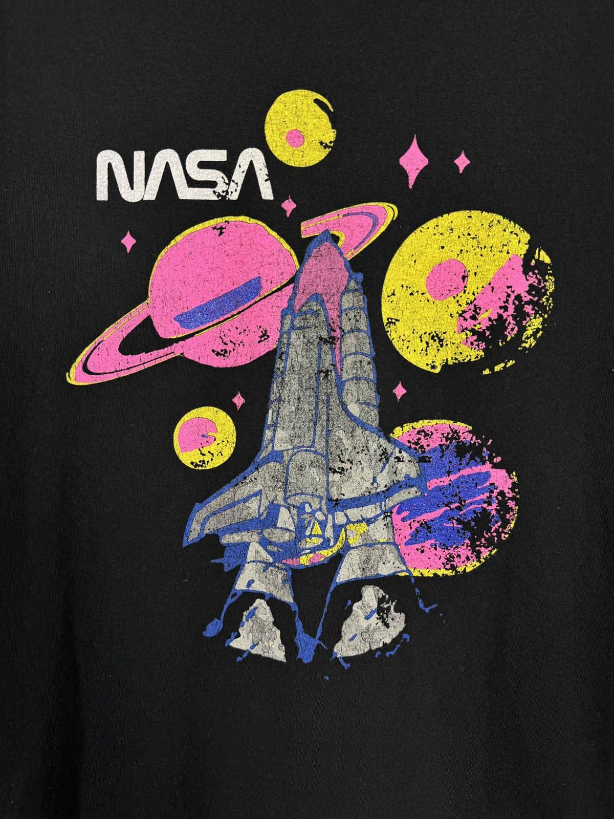 NASA NASA Space Shuttle Graphic T-Shirt Retro Neon Planets Size L Size US L / EU 52-54 / 3 - 6 Thumbnail
