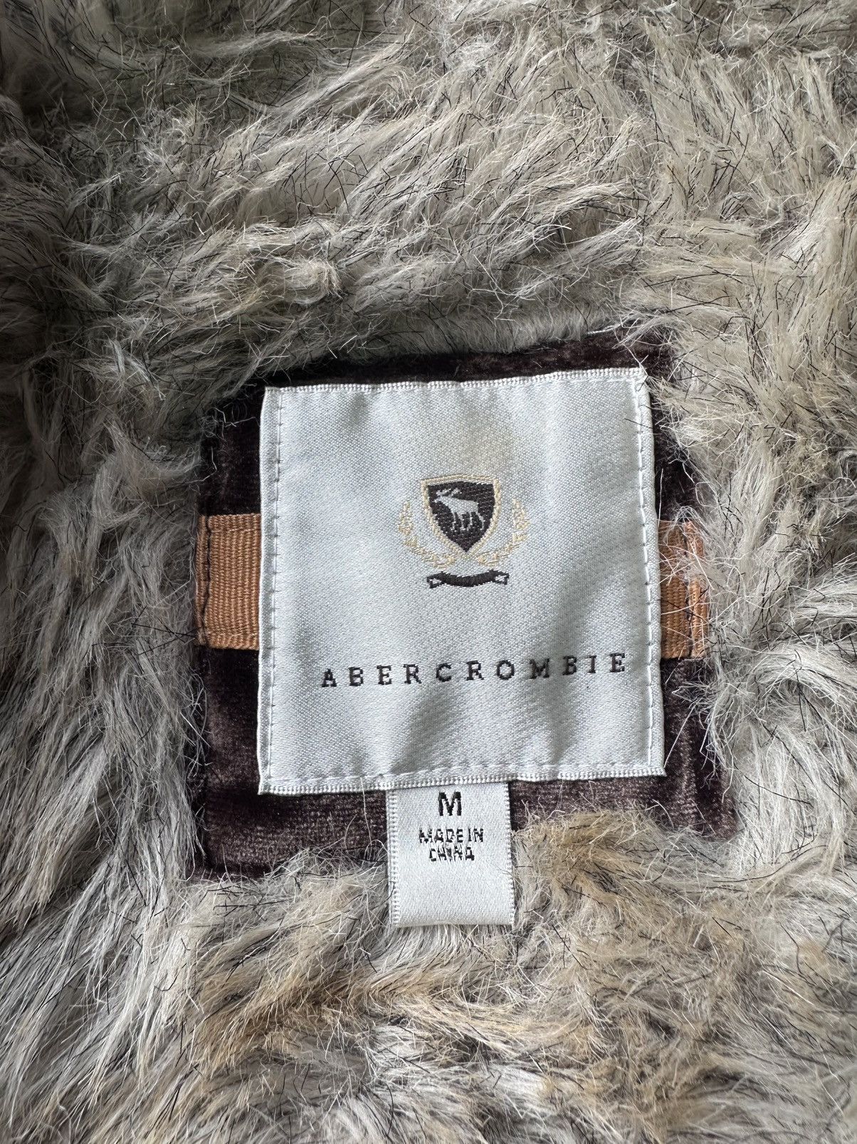 Abercrombie & Fitch Vintage Abercrombie & Fitch Fur Hoodie Size M / US 6-8 / IT 42-44 - 5 Thumbnail