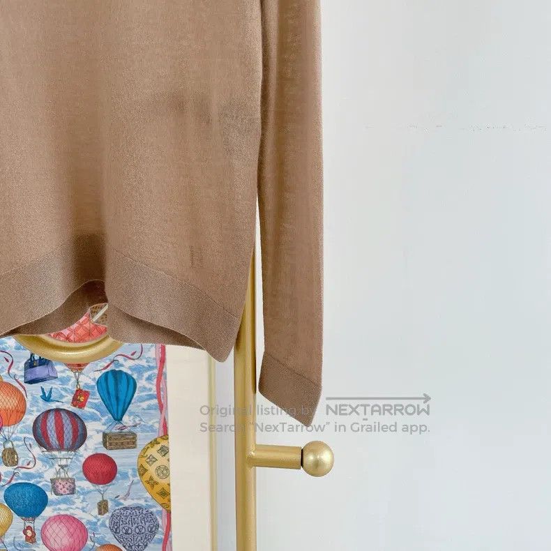 Balenciaga Balenciaga V-Neck Top, Size 36 Size XS / US 0-2 / IT 36-38 - 4 Thumbnail