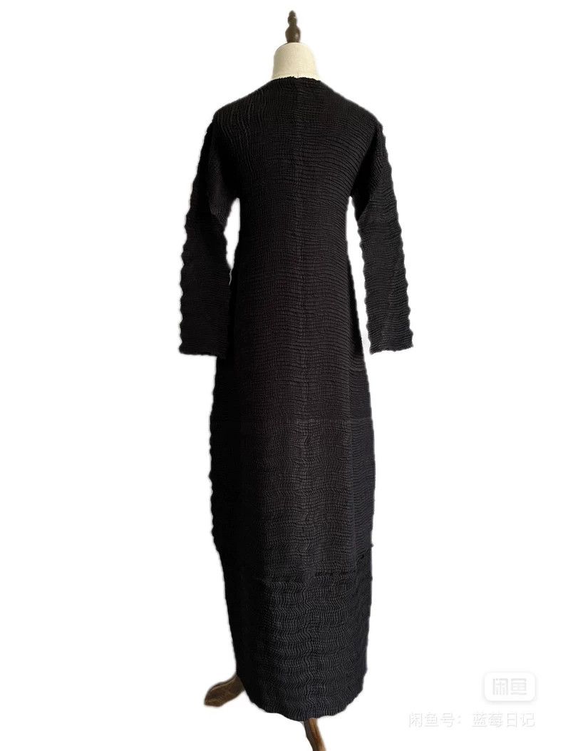 Issey Miyake Issey Miyake Black long-sleeved dress with a main line Size M / US 6-8 / IT 42-44 - 4 Thumbnail