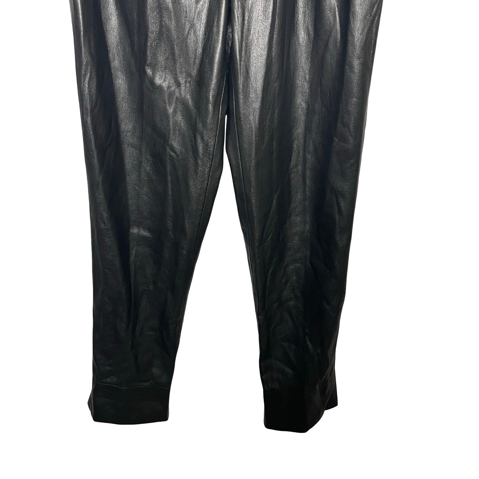 Alice + Olivia Alice and Olivia Liliana Black Faux Leather Paperbag Pants S Size 26" / US 2 / IT 38 - 6 Thumbnail