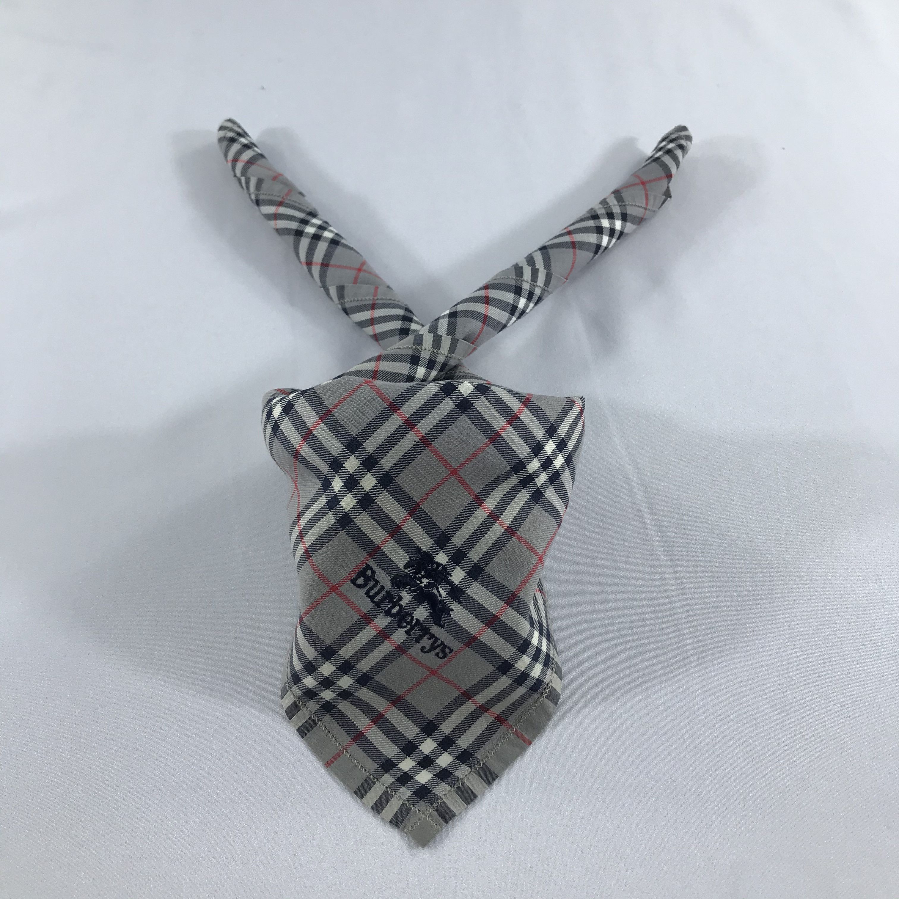 Burberry Burberrys Nova Check Handkerchief Neckerchief Bandana H821 Size ONE SIZE - 1 Thumbnail
