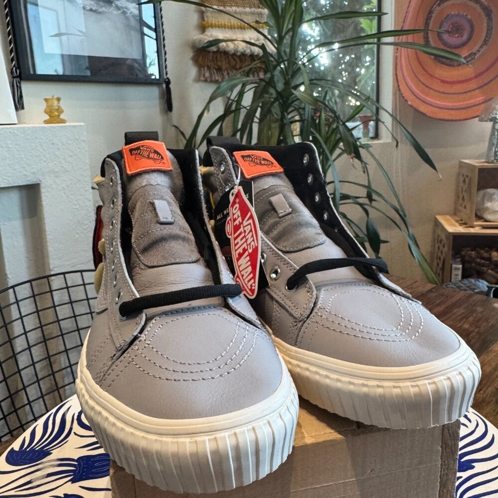 Vans Vans Sk8-Hi 46 MTE DX NASA Space Voyager Men’s 10.5, New Size US 10.5 / EU 43-44 - 2 Thumbnail
