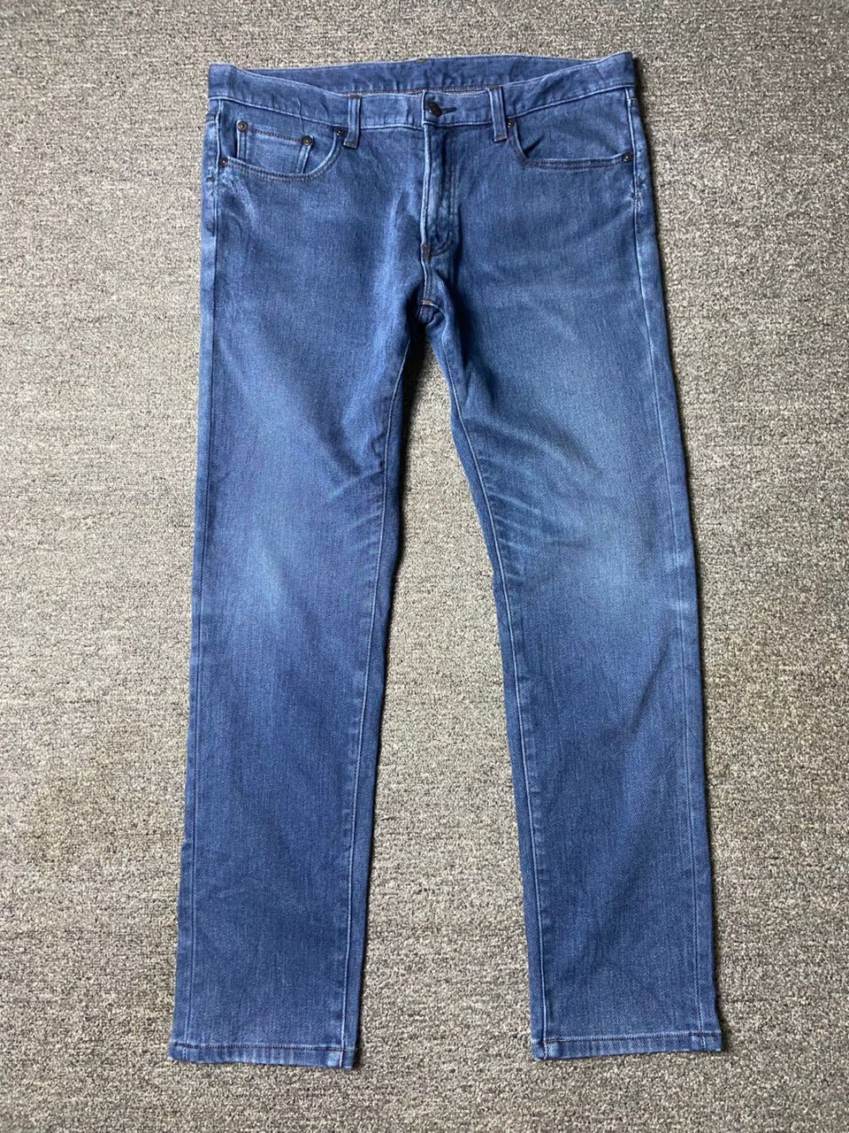 Uniqlo UNIQLO Slim Fit Cut Denim Jeans (139) Size US 36 / EU 52 - 1 Thumbnail