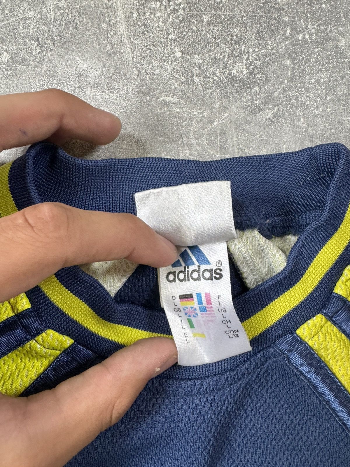 Vintage Vintage 90s Adidas Basketball Sport Sweatshirt Ledare Size US XL / EU 56 / 4 - 9 Thumbnail